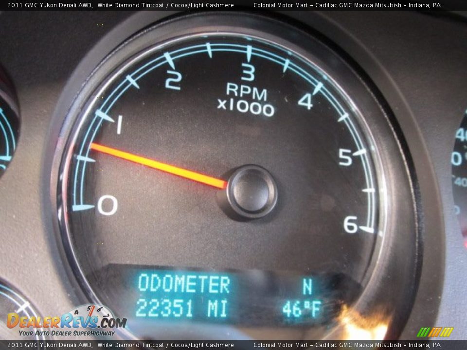 2011 GMC Yukon Denali AWD White Diamond Tintcoat / Cocoa/Light Cashmere Photo #20