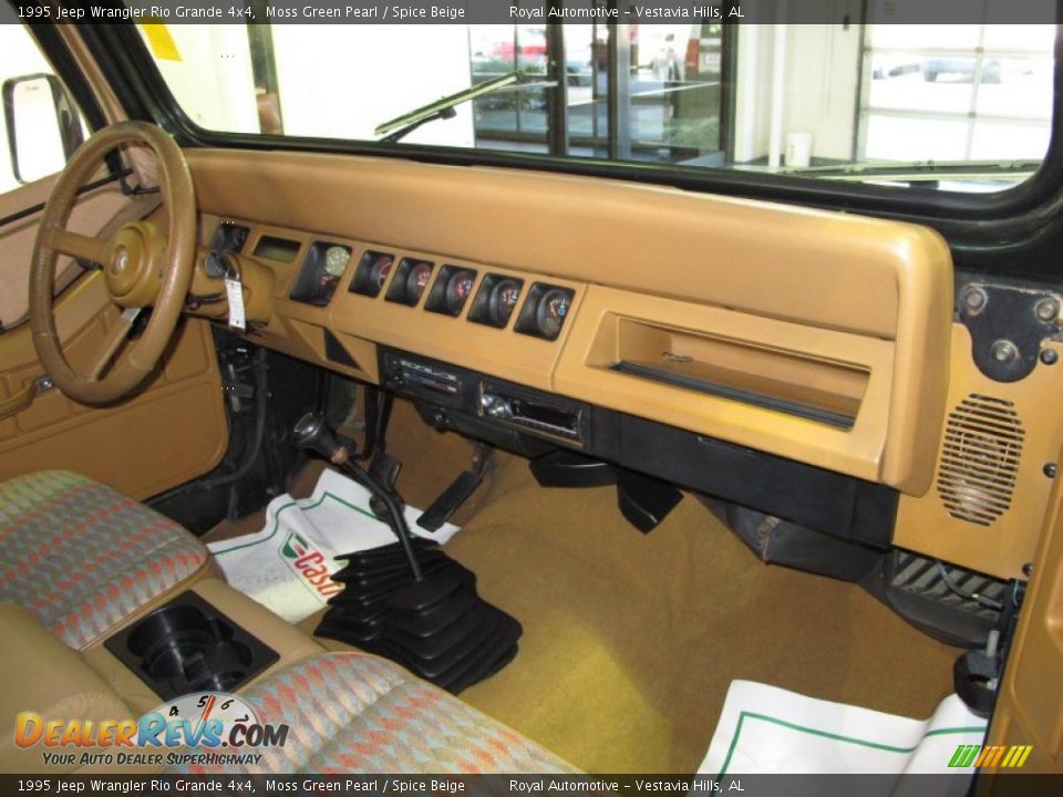 1995 Jeep Wrangler Rio Grande 4x4 Moss Green Pearl / Spice Beige Photo #8