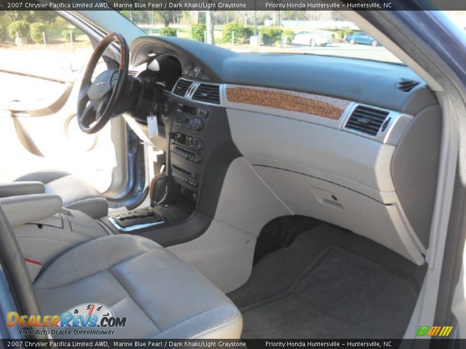 2007 Chrysler Pacifica Limited AWD Marine Blue Pearl / Dark Khaki/Light Graystone Photo #23