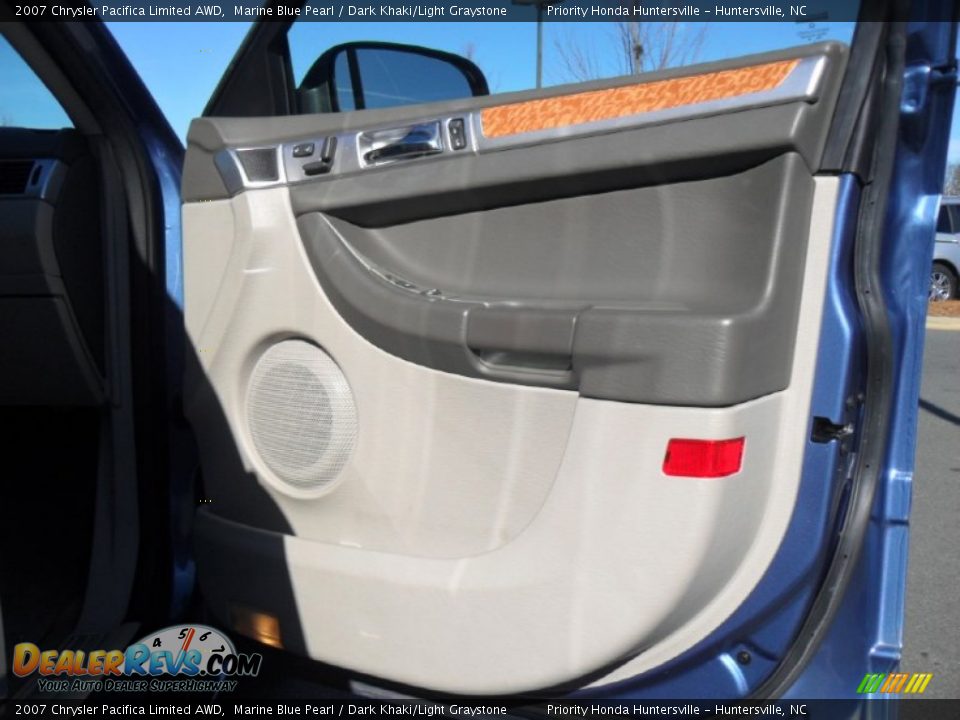 2007 Chrysler Pacifica Limited AWD Marine Blue Pearl / Dark Khaki/Light Graystone Photo #24