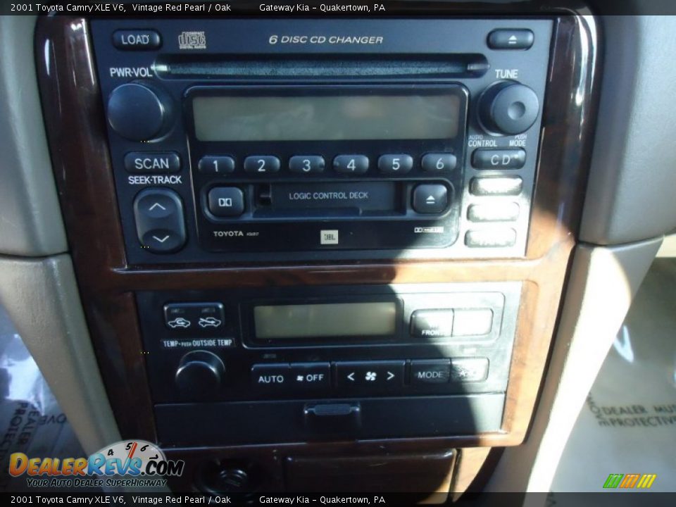 2001 Toyota Camry XLE V6 Vintage Red Pearl / Oak Photo #27