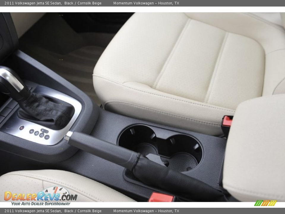 2011 Volkswagen Jetta SE Sedan Black / Cornsilk Beige Photo #15