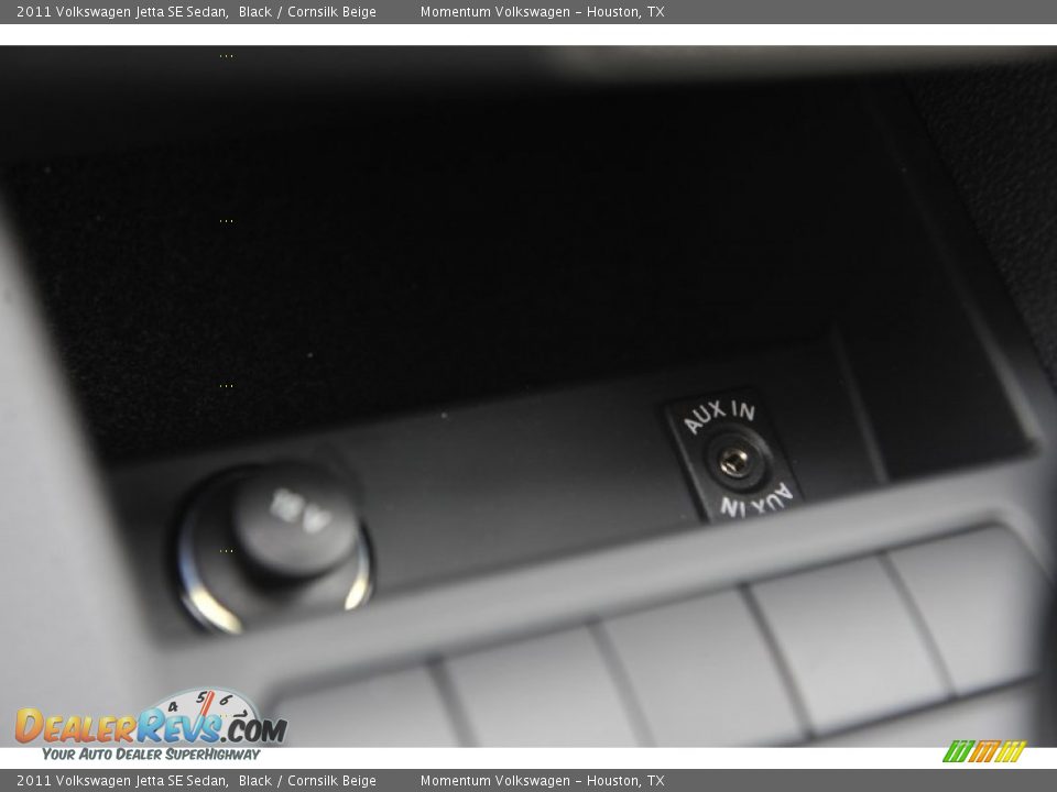 2011 Volkswagen Jetta SE Sedan Black / Cornsilk Beige Photo #17