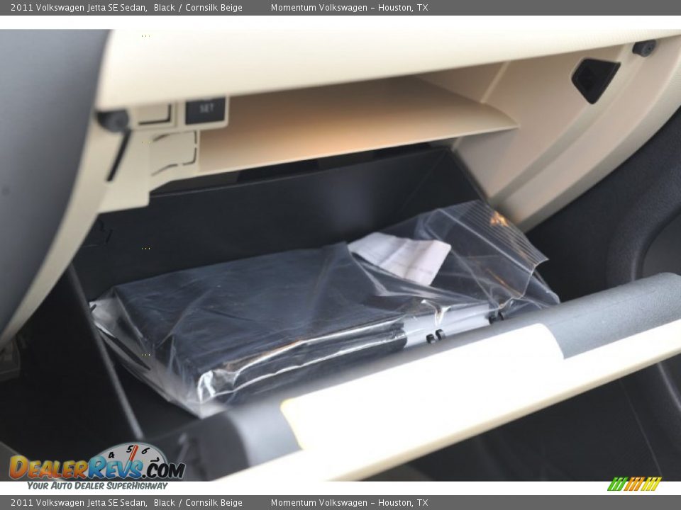 2011 Volkswagen Jetta SE Sedan Black / Cornsilk Beige Photo #19