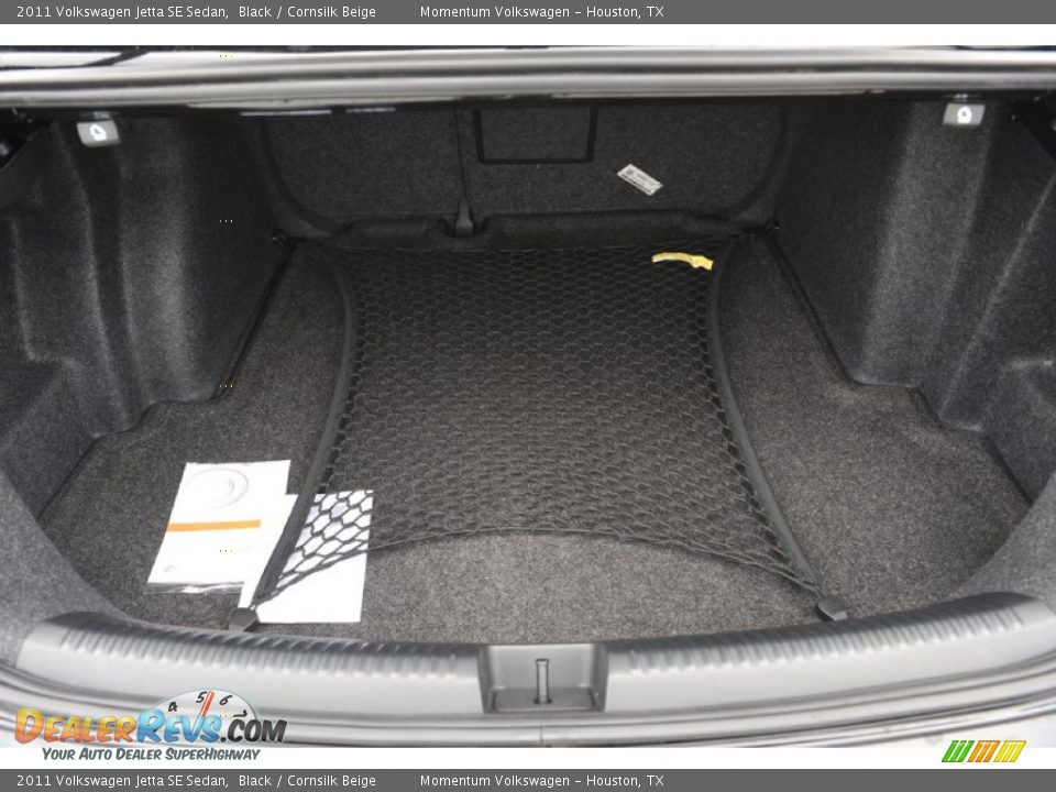 2011 Volkswagen Jetta SE Sedan Black / Cornsilk Beige Photo #26