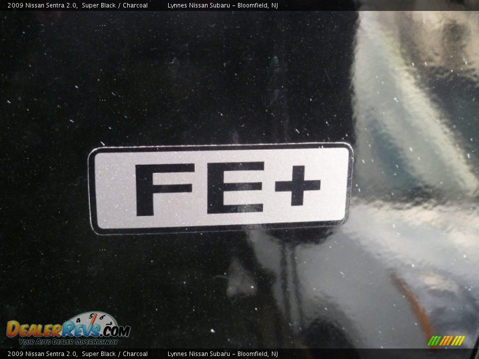 2009 Nissan Sentra 2.0 Super Black / Charcoal Photo #7