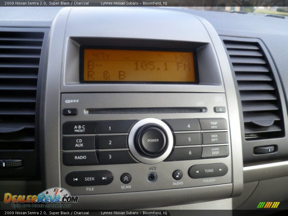 2009 Nissan Sentra 2.0 Super Black / Charcoal Photo #10