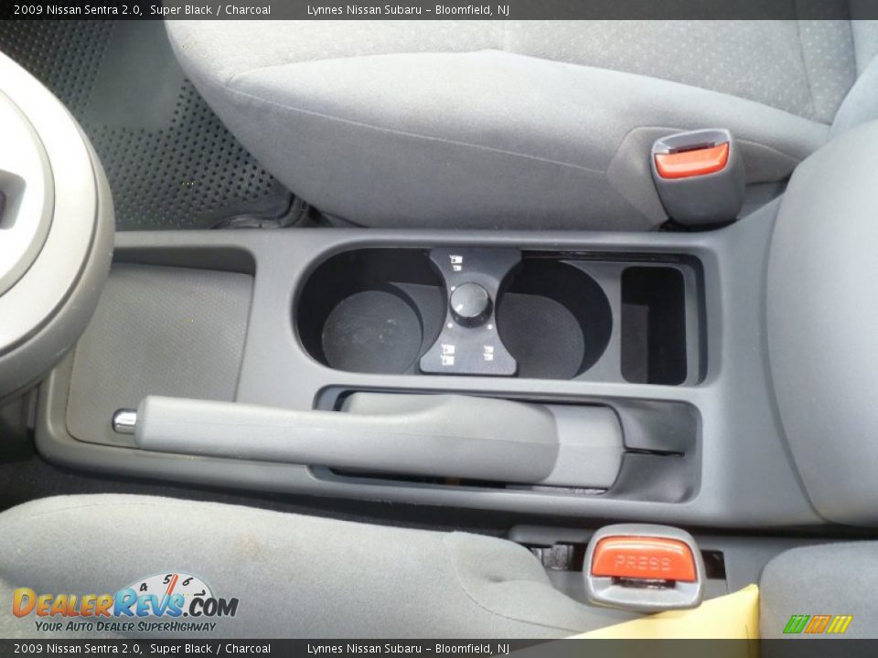 2009 Nissan Sentra 2.0 Super Black / Charcoal Photo #13