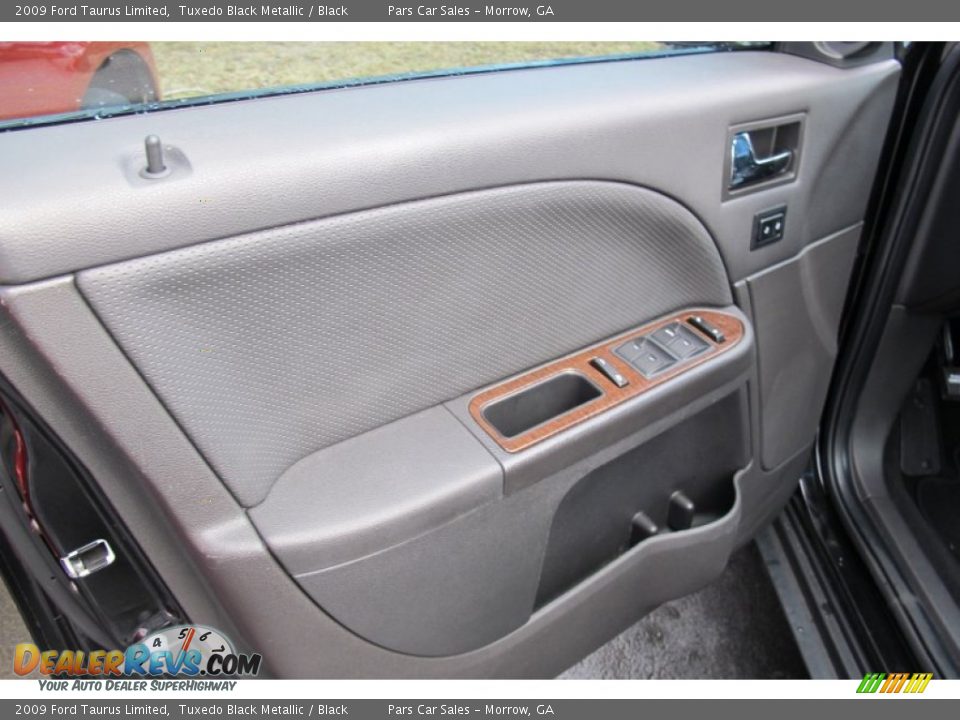 2009 Ford Taurus Limited Tuxedo Black Metallic / Black Photo #7