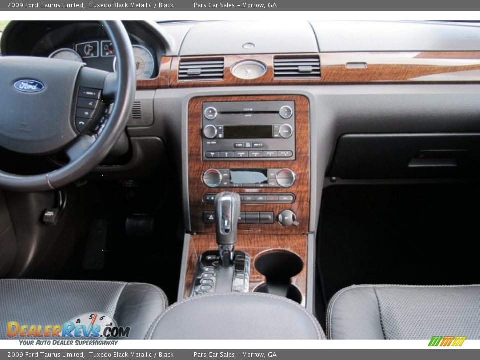 2009 Ford Taurus Limited Tuxedo Black Metallic / Black Photo #11