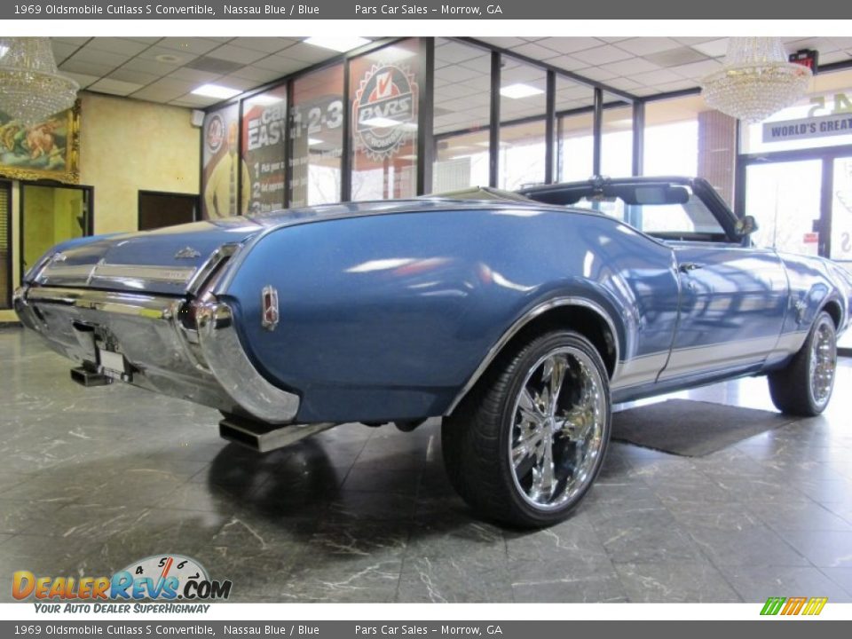 1969 Oldsmobile Cutlass S Convertible Nassau Blue / Blue Photo #3