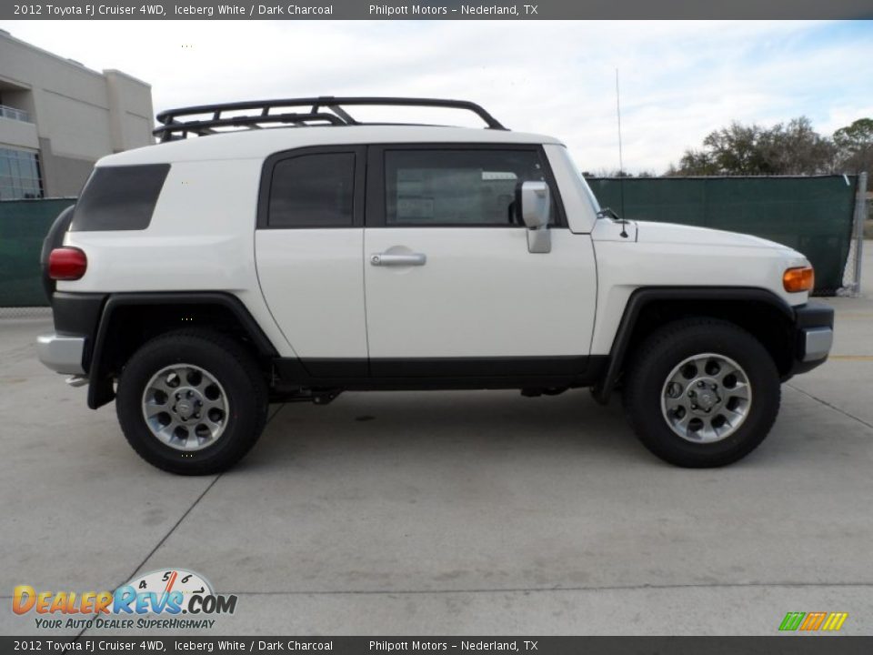 2012 Toyota FJ Cruiser 4WD Iceberg White / Dark Charcoal Photo #2