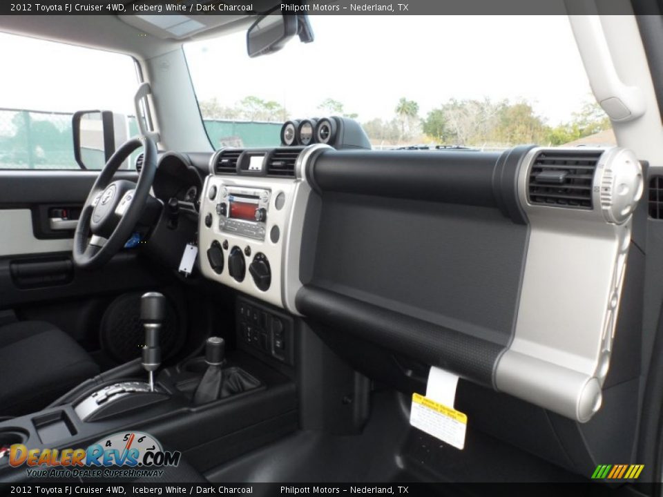 2012 Toyota FJ Cruiser 4WD Iceberg White / Dark Charcoal Photo #18