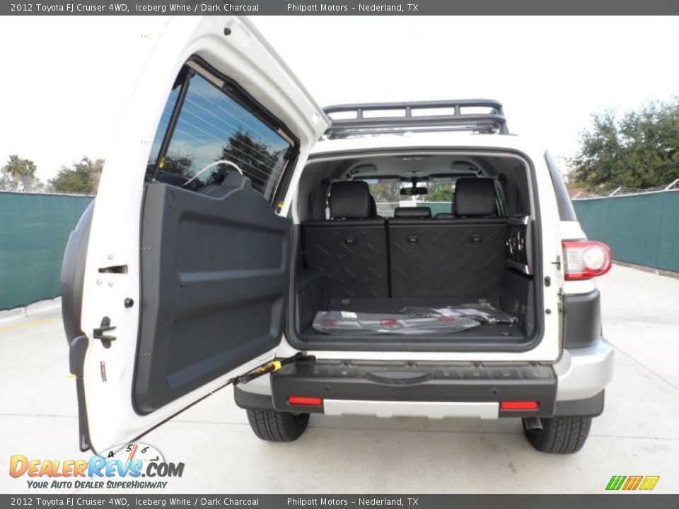 2012 Toyota FJ Cruiser 4WD Iceberg White / Dark Charcoal Photo #19
