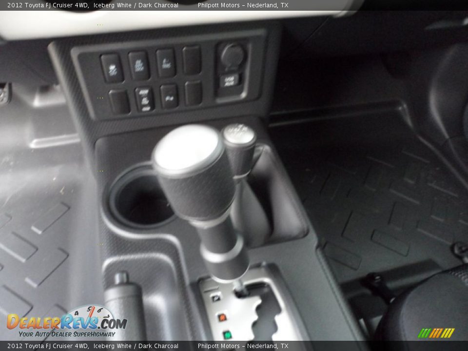 2012 Toyota FJ Cruiser 4WD Iceberg White / Dark Charcoal Photo #33