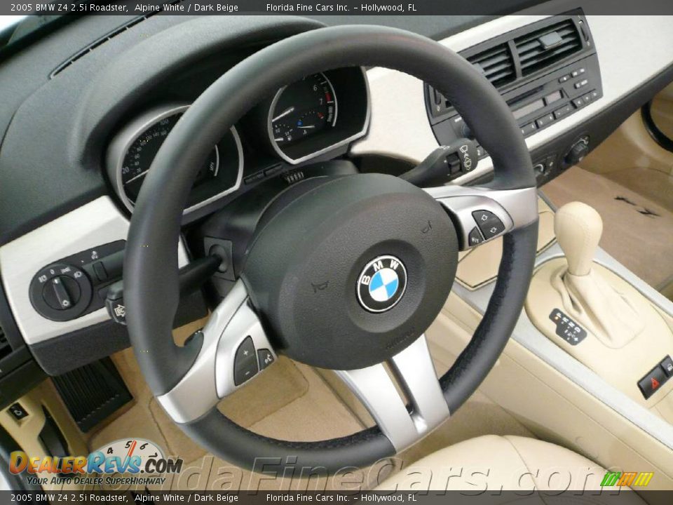 2005 BMW Z4 2.5i Roadster Alpine White / Dark Beige Photo #16