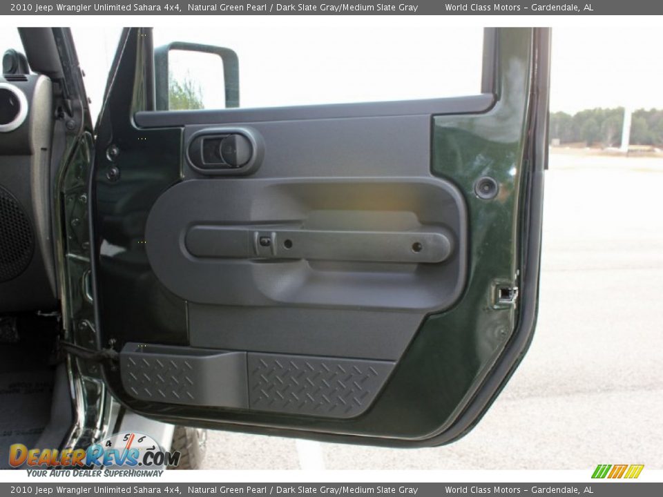 Door Panel of 2010 Jeep Wrangler Unlimited Sahara 4x4 Photo #24