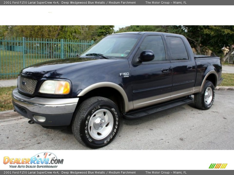 2001 Ford F150 Lariat SuperCrew 4x4 Deep Wedgewood Blue Metallic / Medium Parchment Photo #2