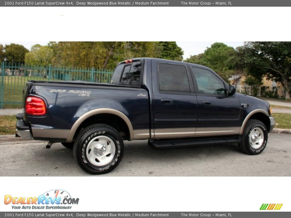 2001 Ford F150 Lariat SuperCrew 4x4 Deep Wedgewood Blue Metallic / Medium Parchment Photo #12