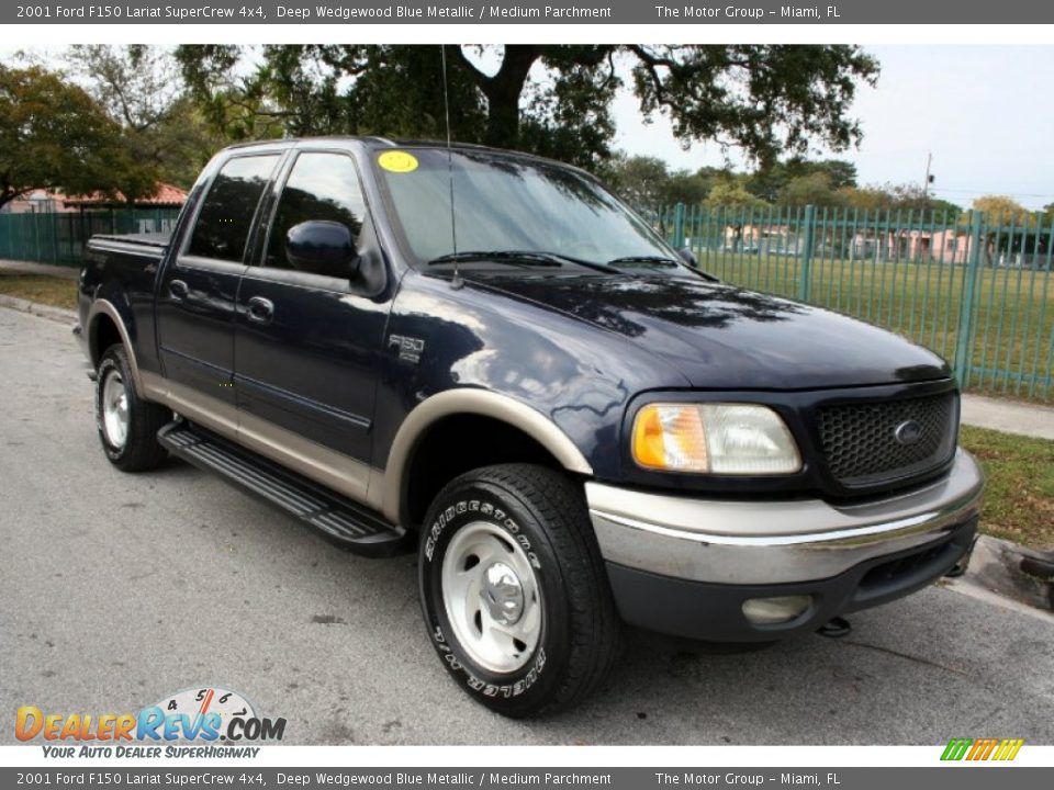 2001 Ford F150 Lariat SuperCrew 4x4 Deep Wedgewood Blue Metallic / Medium Parchment Photo #17