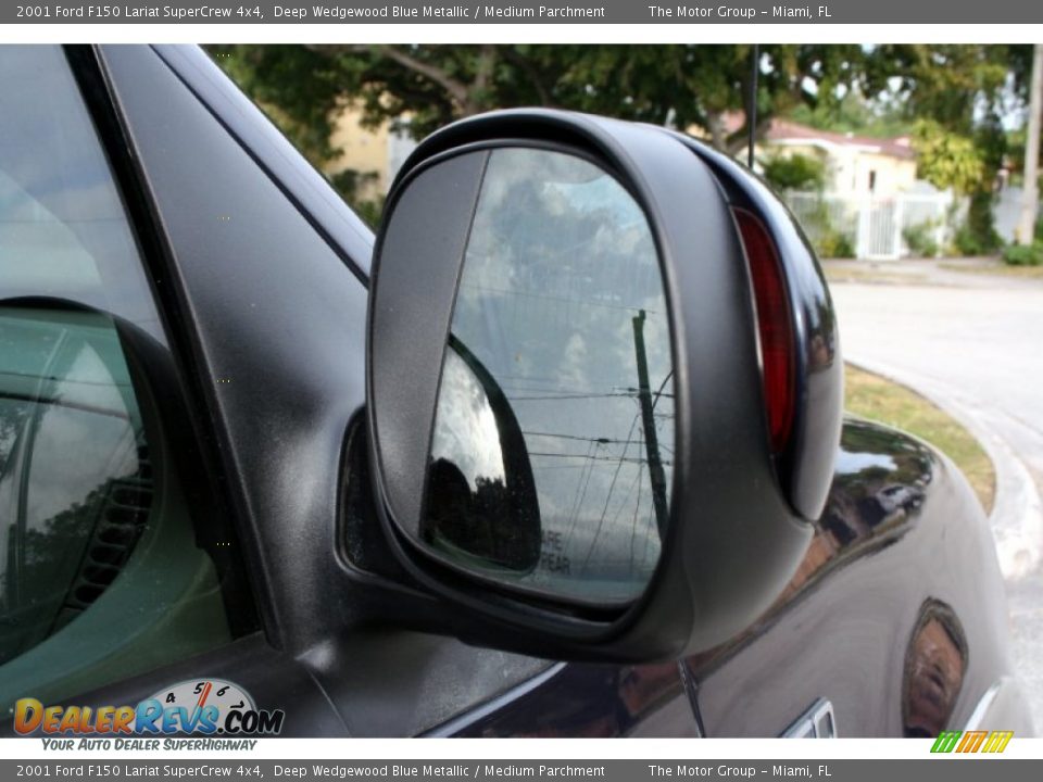 2001 Ford F150 Lariat SuperCrew 4x4 Deep Wedgewood Blue Metallic / Medium Parchment Photo #23