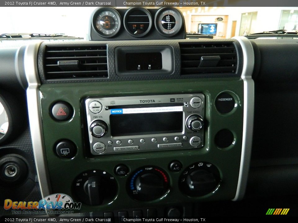 Audio System of 2012 Toyota FJ Cruiser 4WD Photo #12