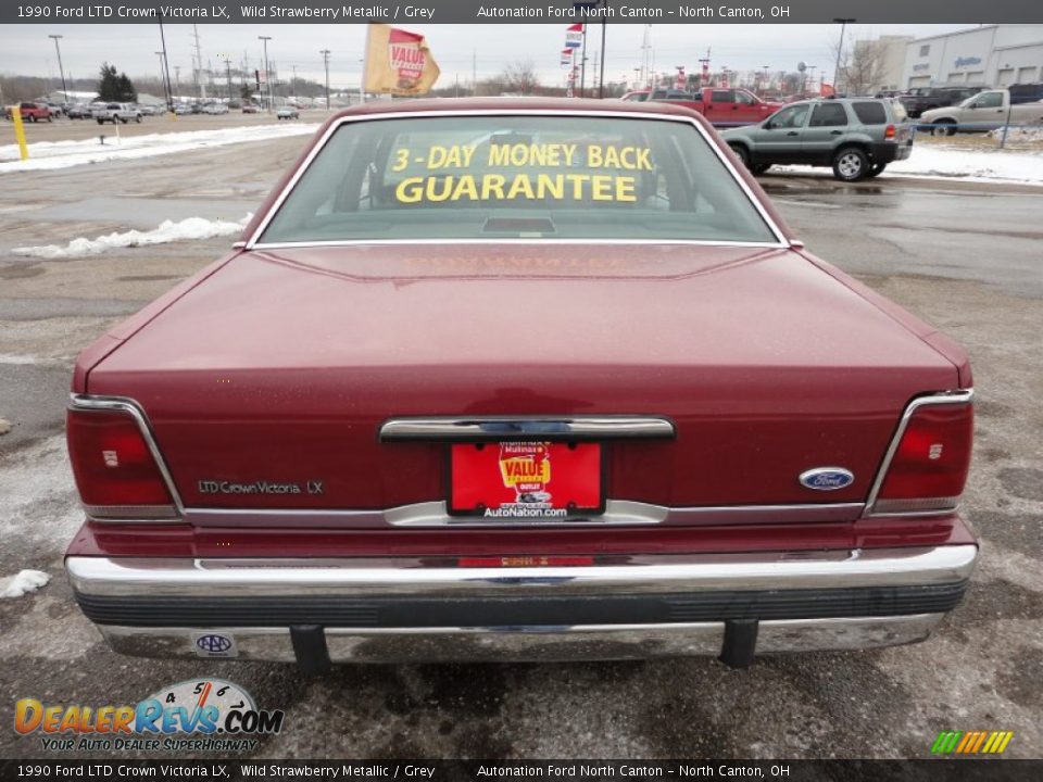 1990 Ford LTD Crown Victoria LX Wild Strawberry Metallic / Grey Photo #2
