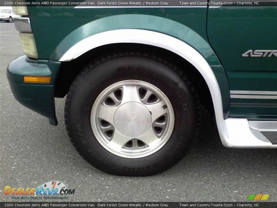 2000 Chevrolet Astro AWD Passenger Conversion Van Wheel Photo #3