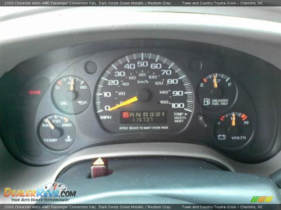 2000 Chevrolet Astro AWD Passenger Conversion Van Gauges Photo #9