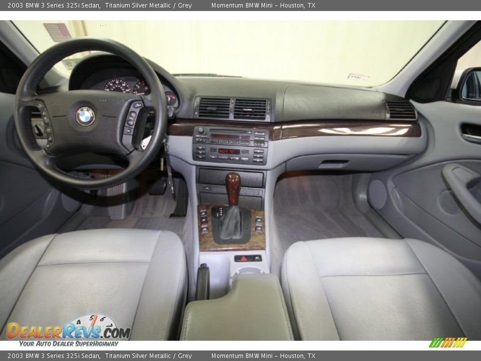 2003 BMW 3 Series 325i Sedan Titanium Silver Metallic / Grey Photo #4