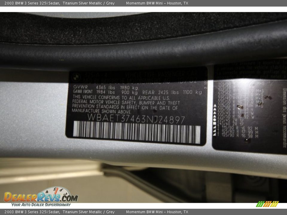 2003 BMW 3 Series 325i Sedan Titanium Silver Metallic / Grey Photo #10
