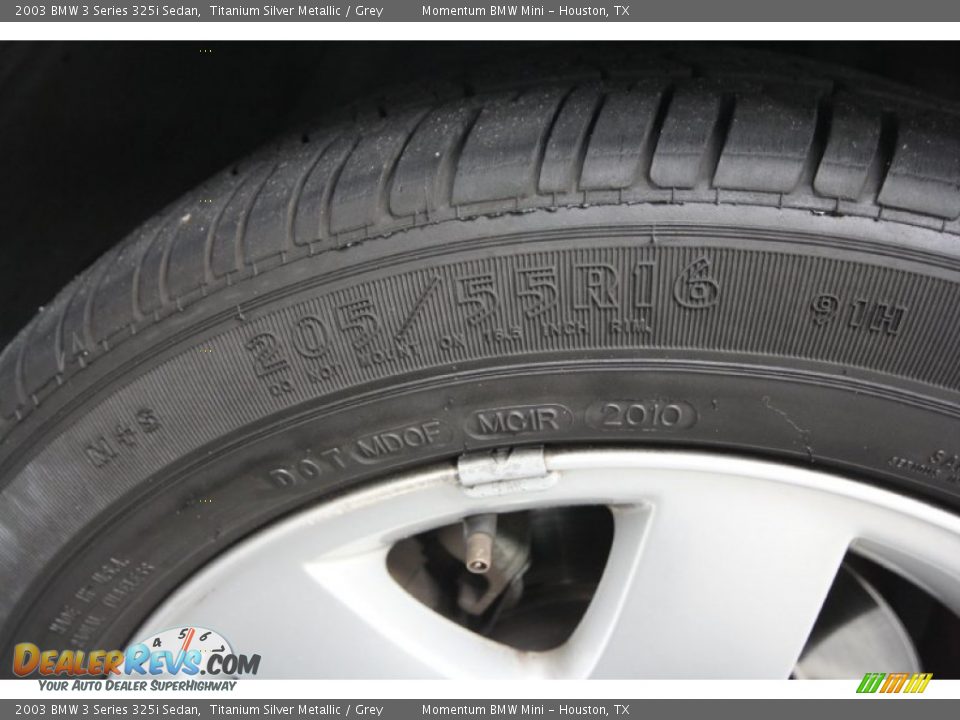 2003 BMW 3 Series 325i Sedan Titanium Silver Metallic / Grey Photo #11