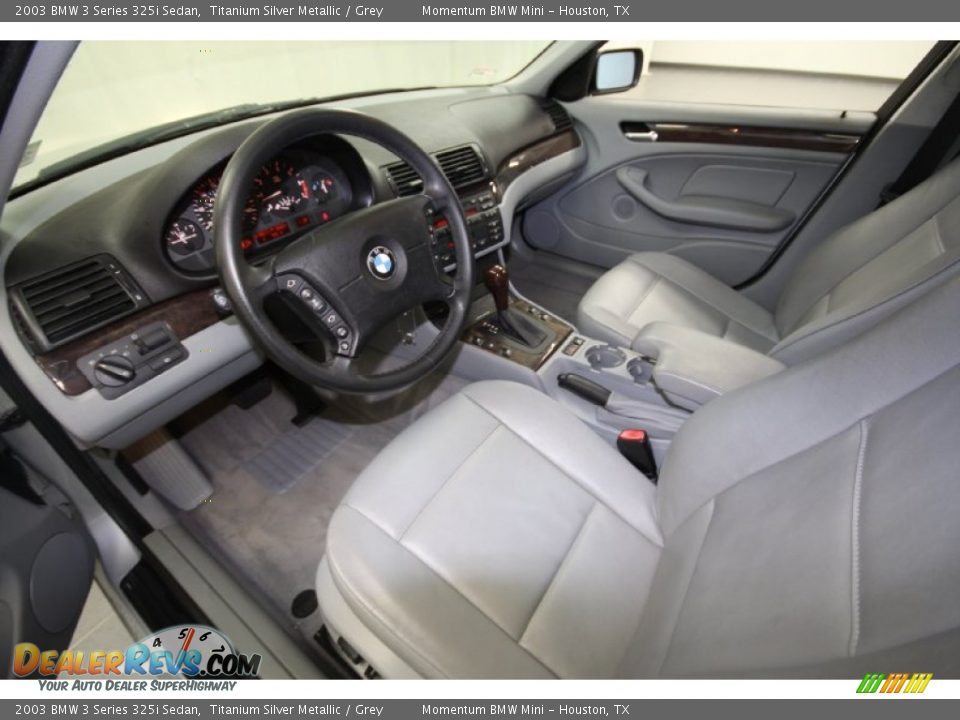 2003 BMW 3 Series 325i Sedan Titanium Silver Metallic / Grey Photo #15
