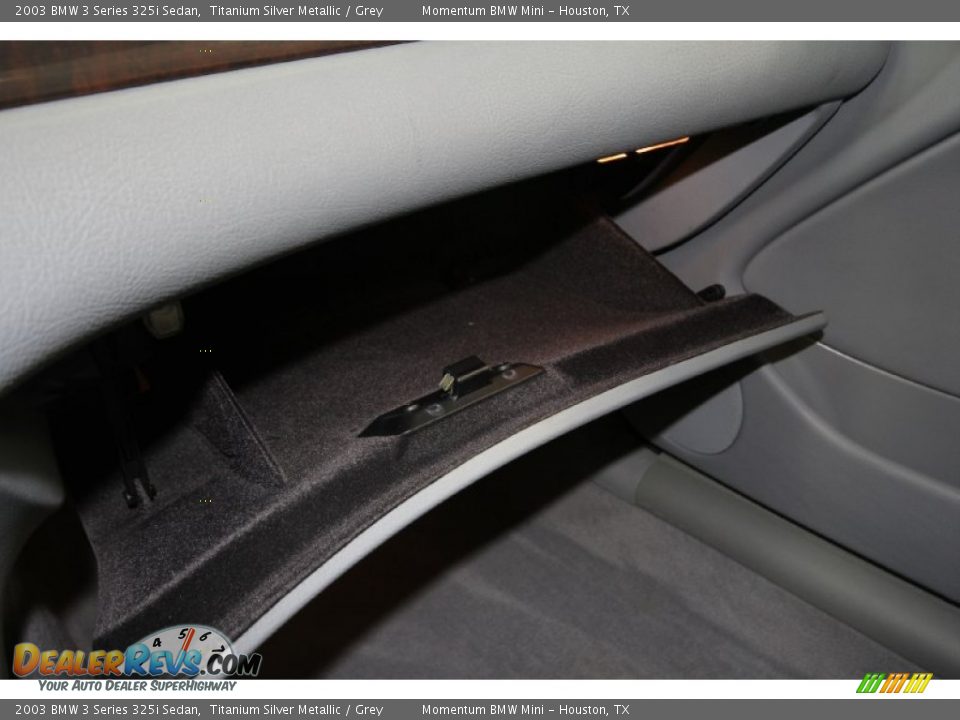 2003 BMW 3 Series 325i Sedan Titanium Silver Metallic / Grey Photo #19