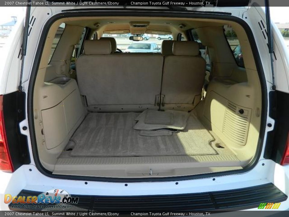 2007 Chevrolet Tahoe LS Summit White / Light Cashmere/Ebony Photo #9