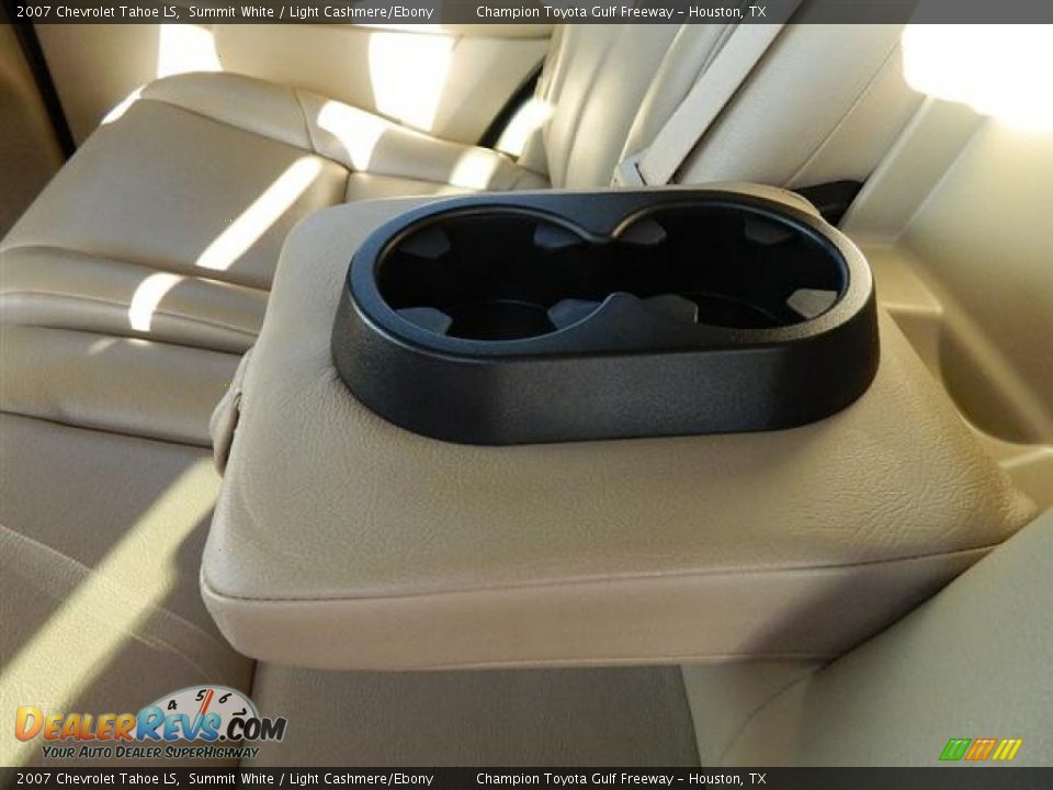 2007 Chevrolet Tahoe LS Summit White / Light Cashmere/Ebony Photo #13