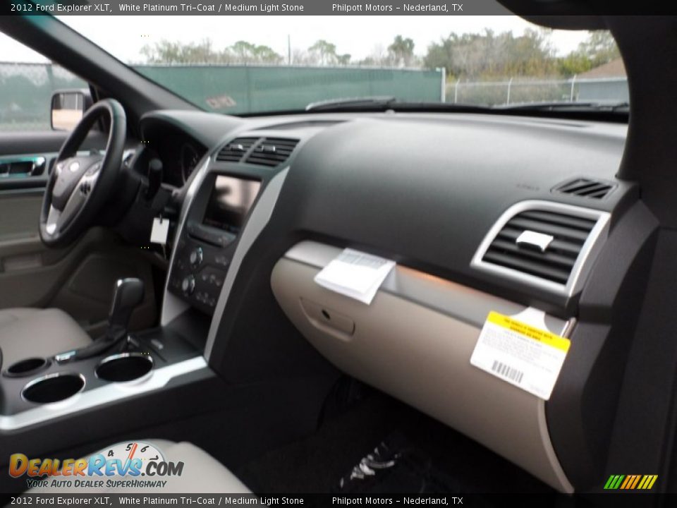 2012 Ford Explorer XLT White Platinum Tri-Coat / Medium Light Stone Photo #18