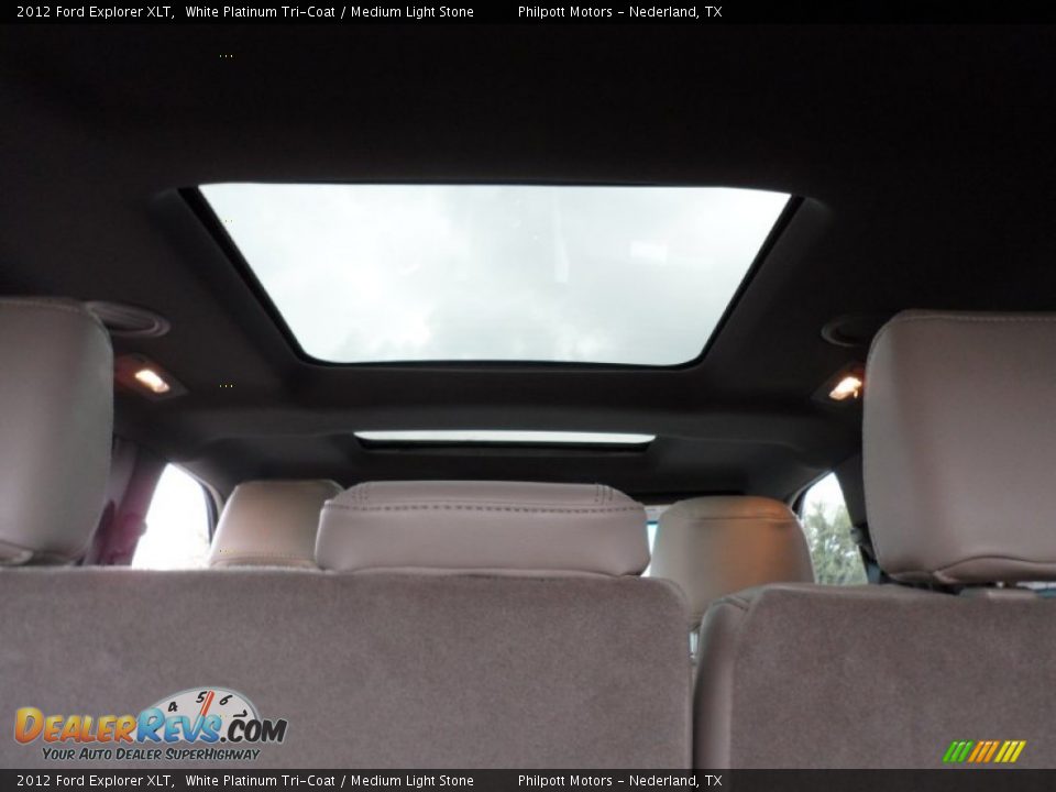 2012 Ford Explorer XLT White Platinum Tri-Coat / Medium Light Stone Photo #26