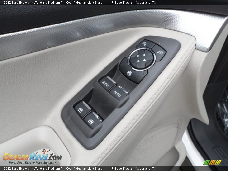 2012 Ford Explorer XLT White Platinum Tri-Coat / Medium Light Stone Photo #28