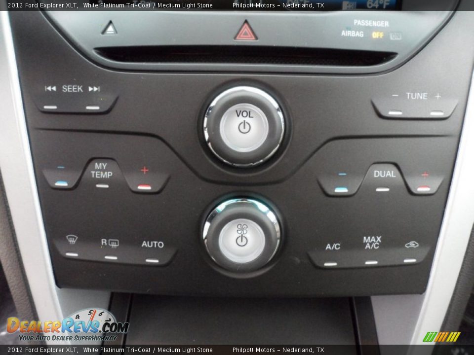 2012 Ford Explorer XLT White Platinum Tri-Coat / Medium Light Stone Photo #34