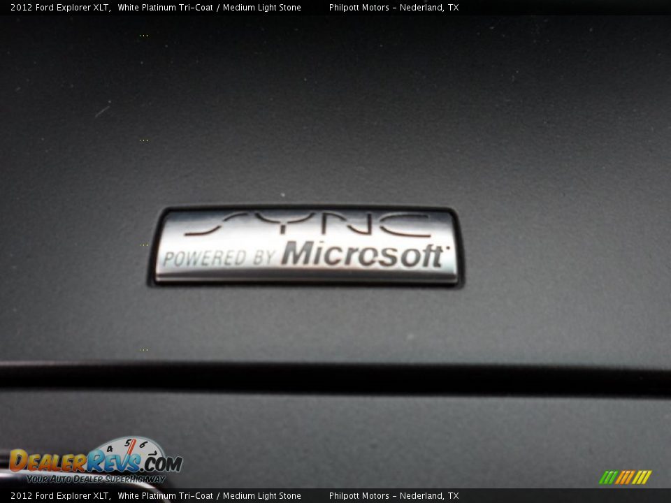 2012 Ford Explorer XLT White Platinum Tri-Coat / Medium Light Stone Photo #35