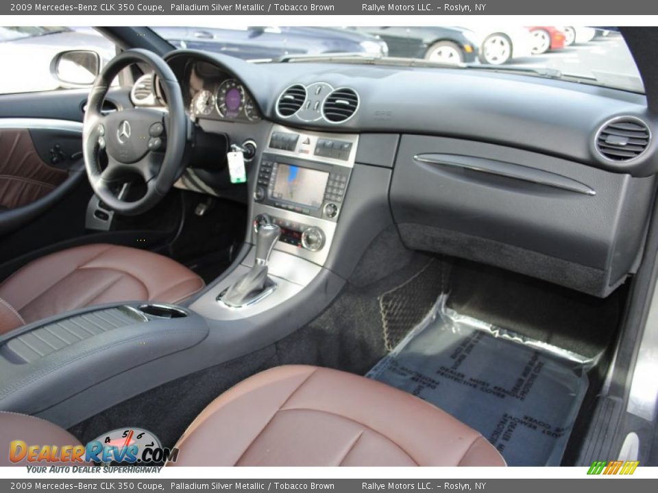 Dashboard of 2009 Mercedes-Benz CLK 350 Coupe Photo #9