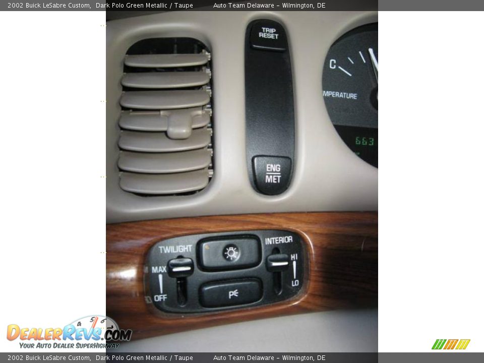 2002 Buick LeSabre Custom Dark Polo Green Metallic / Taupe Photo #18