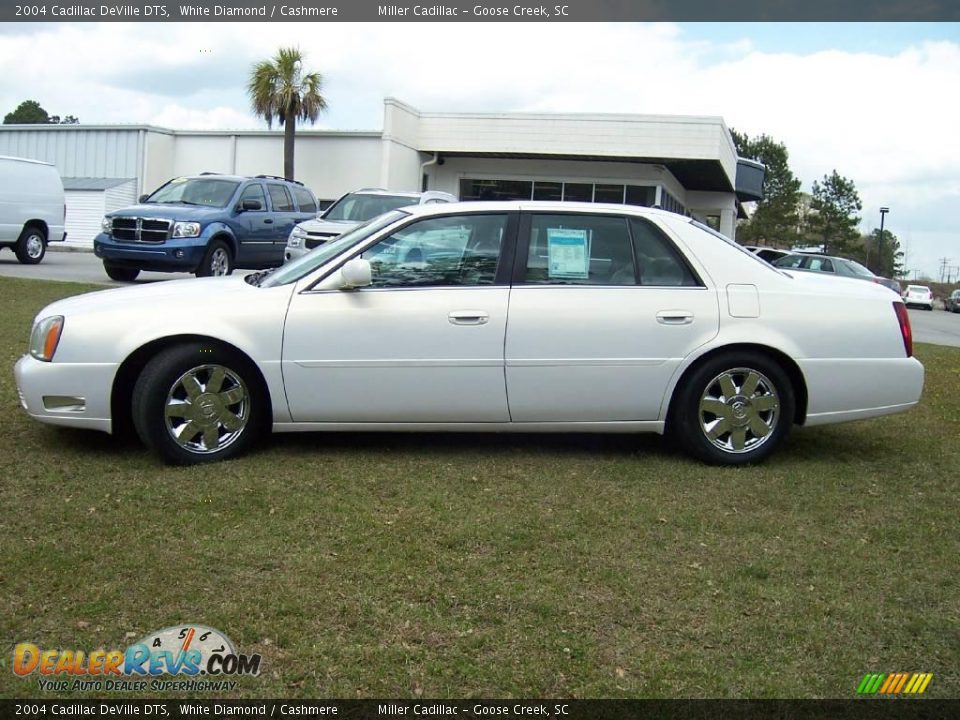 2004 Cadillac DeVille DTS White Diamond / Cashmere Photo #2