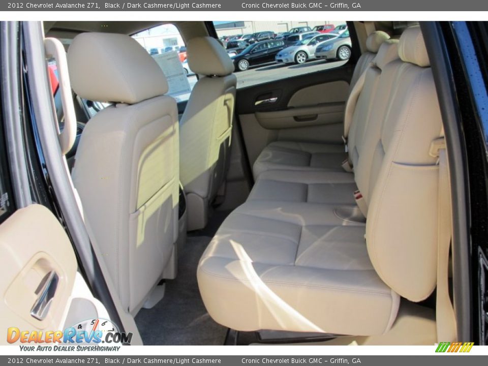 Dark Cashmere/Light Cashmere Interior - 2012 Chevrolet Avalanche Z71 Photo #11