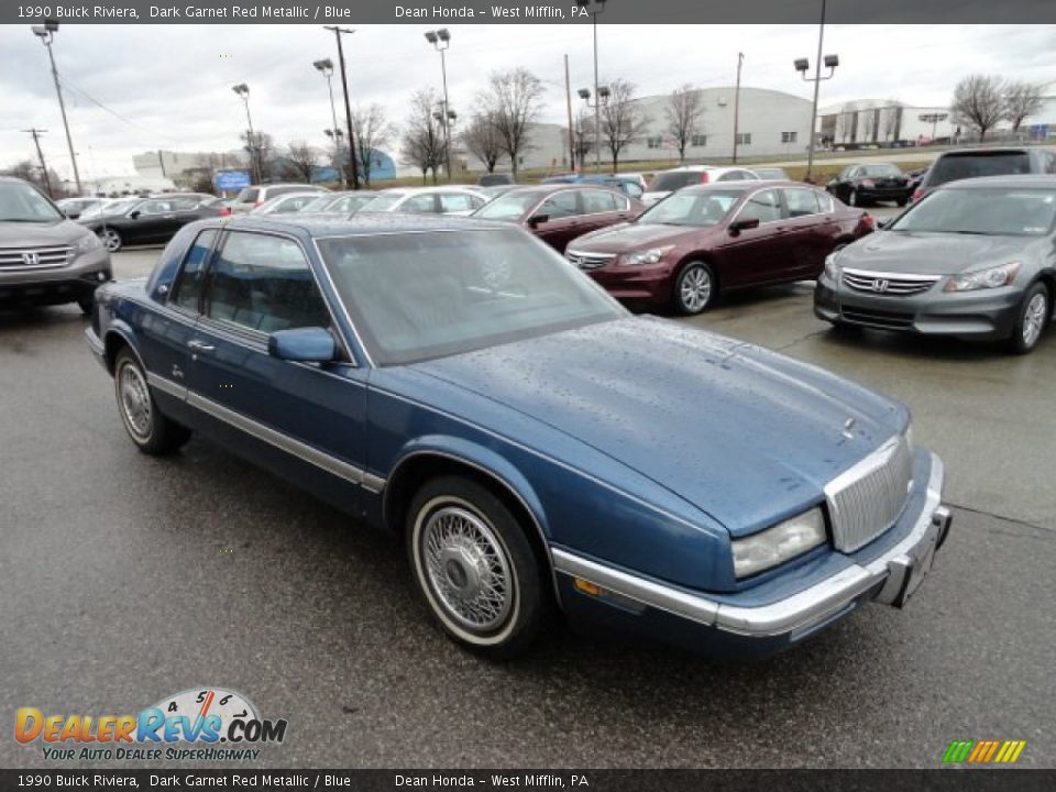 Front 3/4 View of 1990 Buick Riviera  Photo #7
