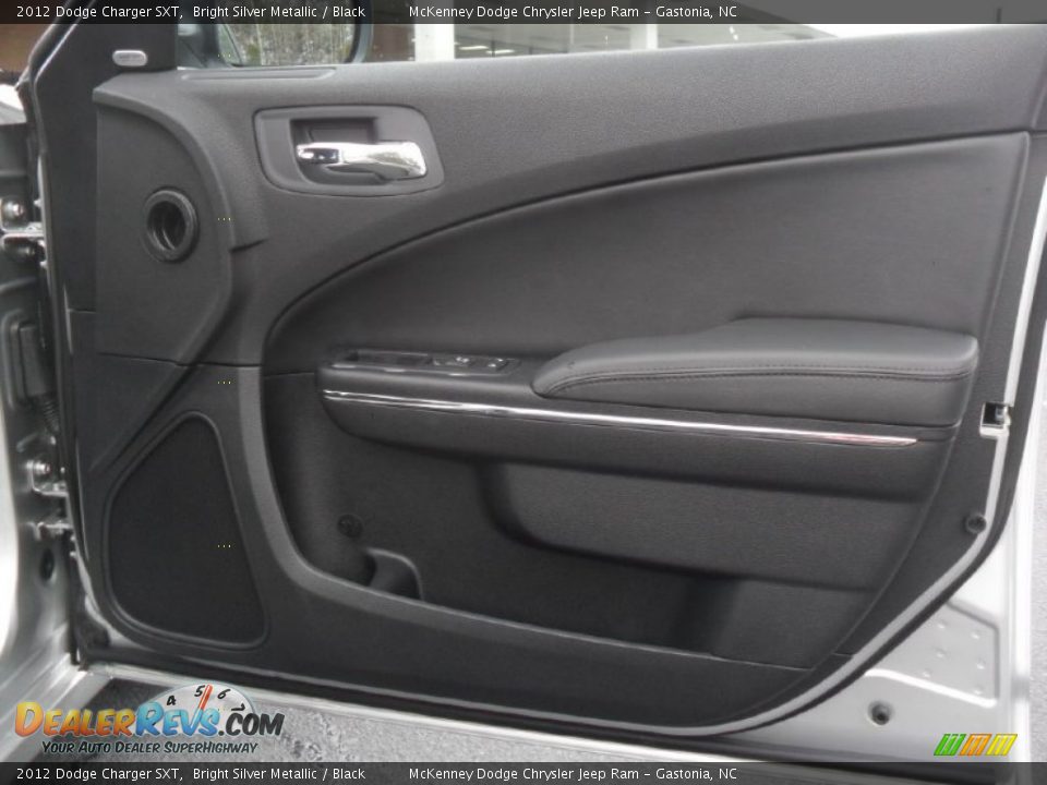 Door Panel of 2012 Dodge Charger SXT Photo #24