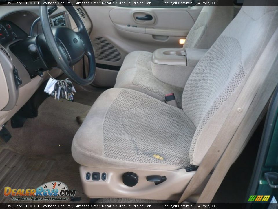 Medium Prairie Tan Interior - 1999 Ford F150 XLT Extended Cab 4x4 Photo #9