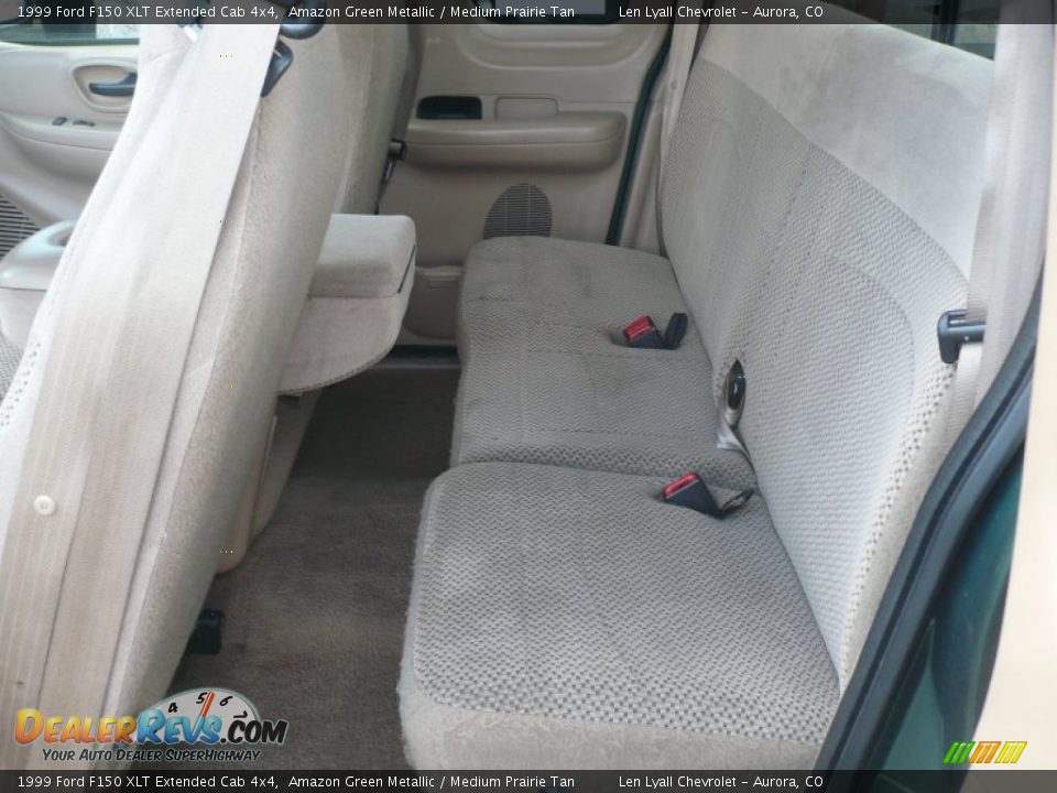 Medium Prairie Tan Interior - 1999 Ford F150 XLT Extended Cab 4x4 Photo #10