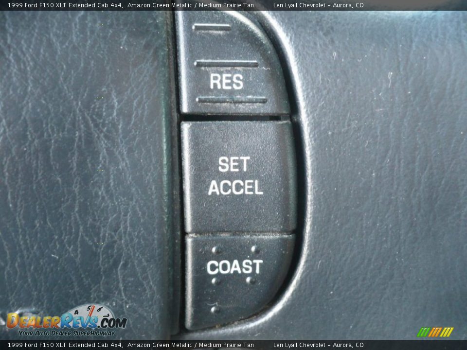Controls of 1999 Ford F150 XLT Extended Cab 4x4 Photo #23
